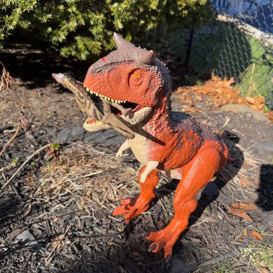 Mattel Jurassic World Camp Cretaceous Super Colossal Carnotaurus - photo 2