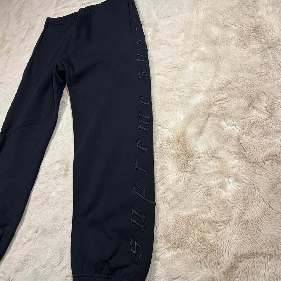 Supreme Raised Embroidery Sweatpant Black (FW21) Mens Large - photo 5