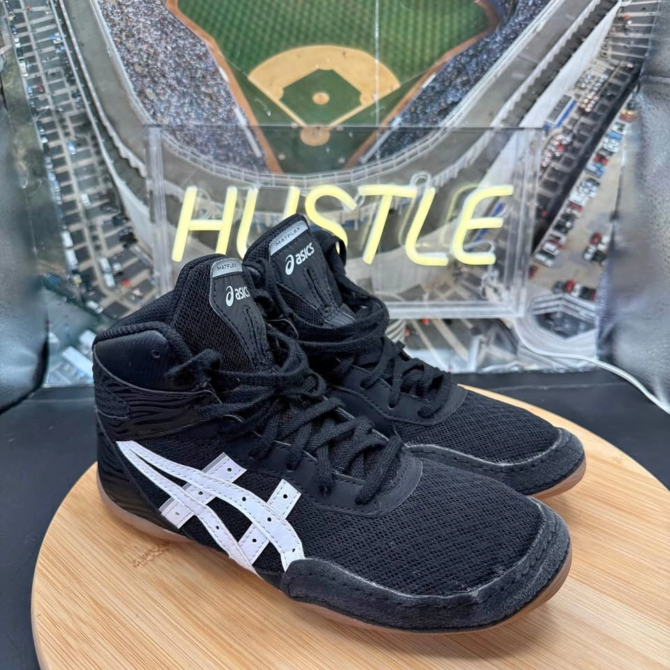 Asics Matflex 7 Black/White Wrestling Shoes Youth Sz 5