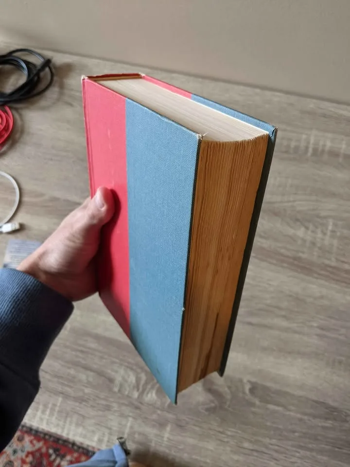 The Three Musketeers by Alexandre Dumas (Hardcover) image indicator(3)