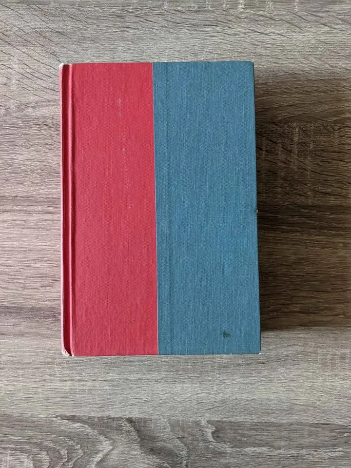 The Three Musketeers by Alexandre Dumas (Hardcover) image indicator(5)