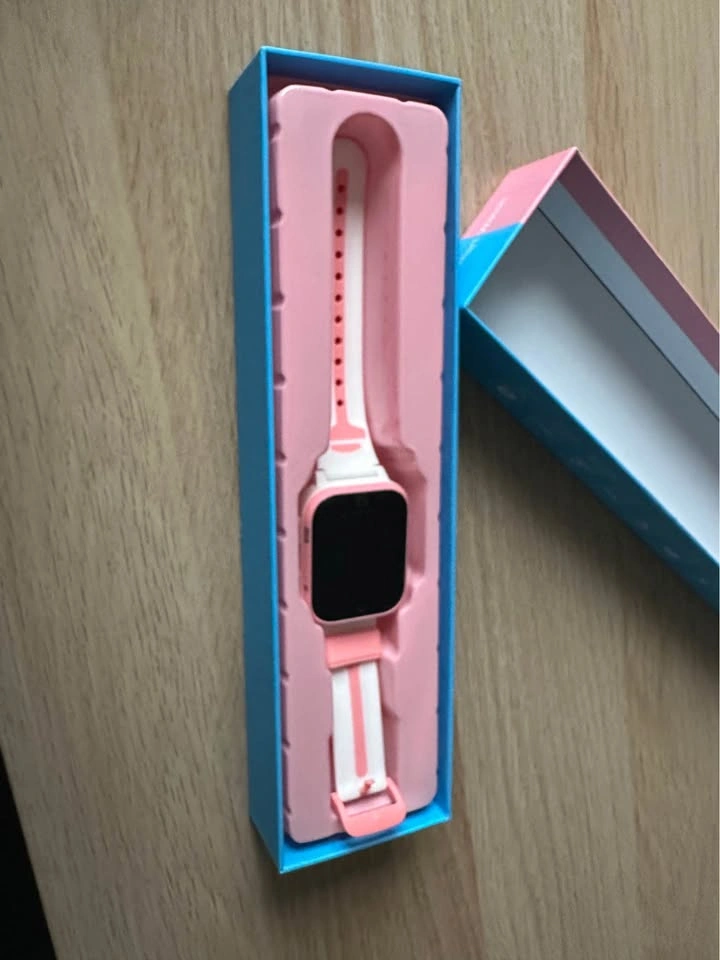 Pink 4G LTE Smart Watch - photo 3