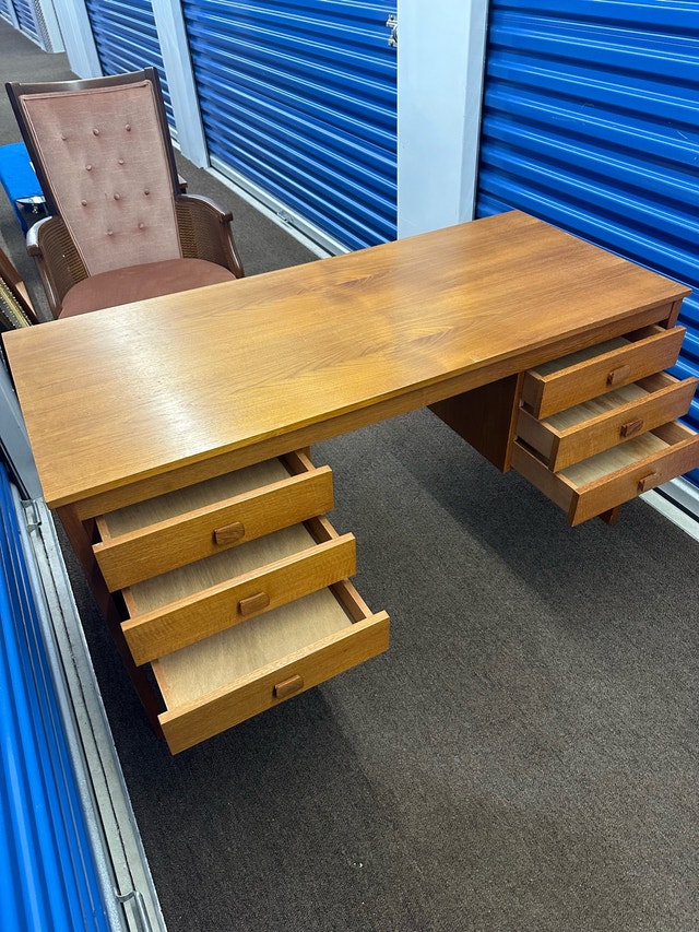 Vintage Teak Desk (Made in Denmark) - photo 3