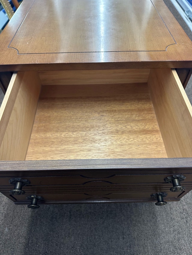 Vintage Dellcraft Side Table ( Dovetail Joints ) - photo 2