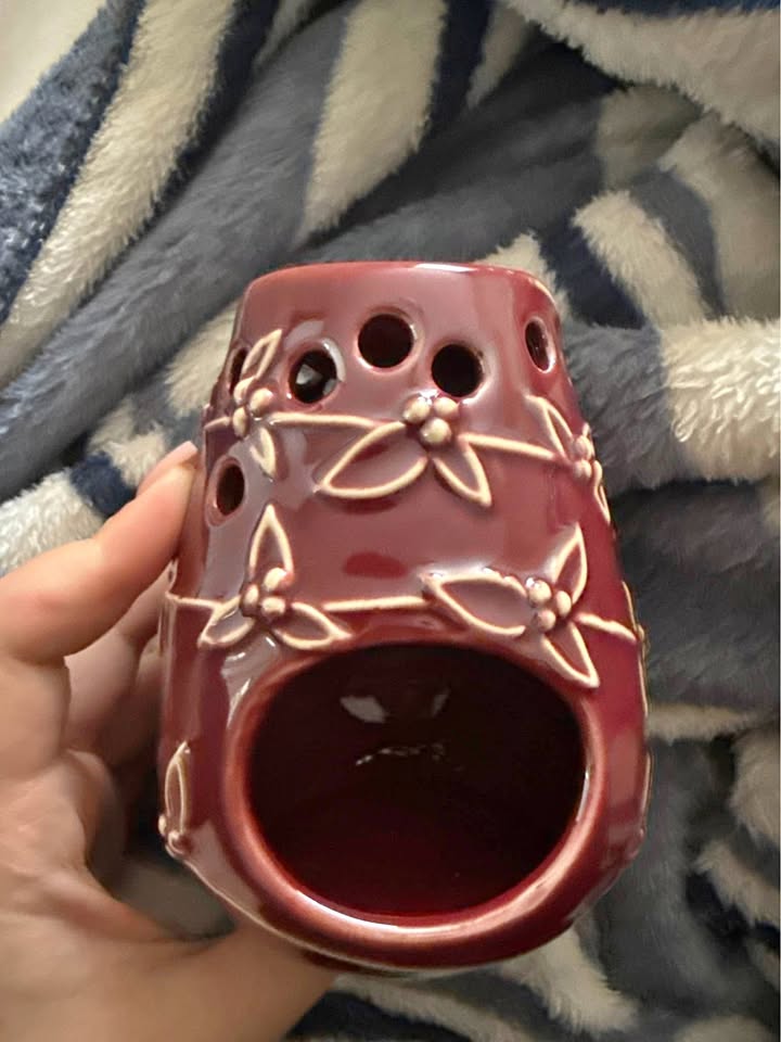 The Body Shop Ceramic Oil Burner / Aroma Lamp