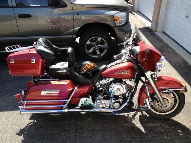 1999 FLHTC/FLHTCI Electra Glide® Classic - photo 2