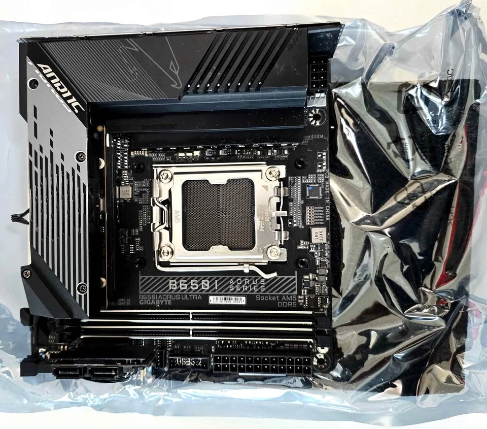 Gigabyte B650i Aorus Ultra AMD ITX Motherboard - photo 3