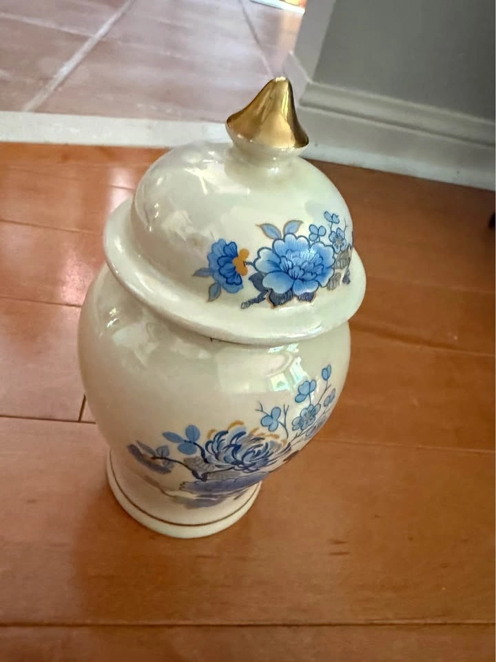 Vintage Sadler England Lusterware Blue Floral Ginger Jar - photo 2