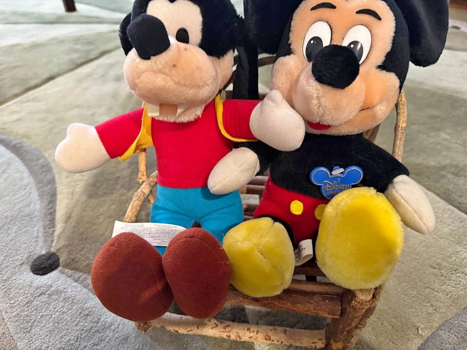 Disney Mickey Goofy Plush Stuffed Animals