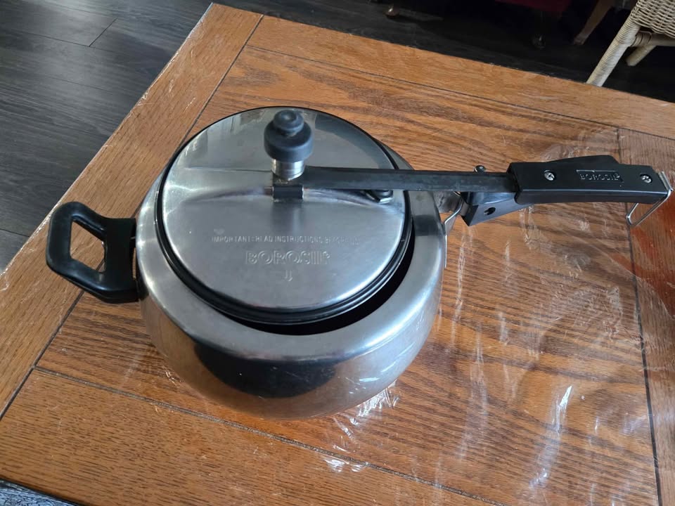 Atta Maker / Idli Maker / Tadka Pan / Borosil Cooker - photo 2
