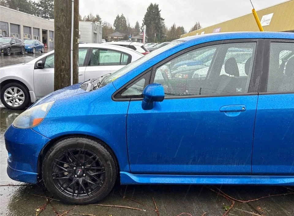 2007 Honda Fit Hatchback - photo 2