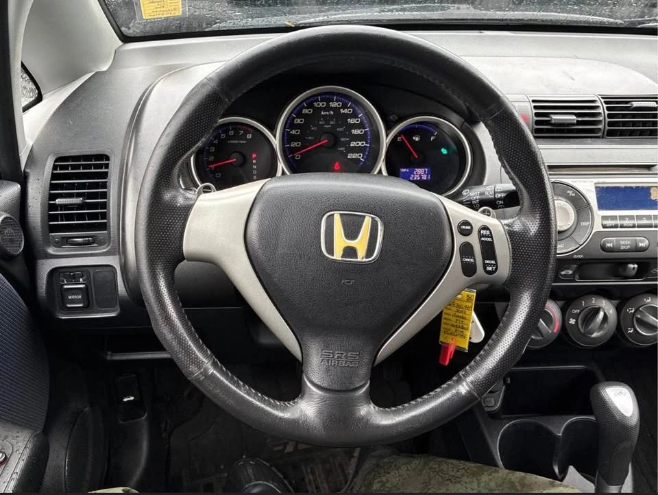 2007 Honda Fit Hatchback - photo 5