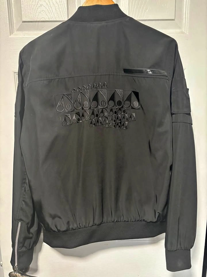 Moose Knuckles Jacket – Men’s Medium – Excellent Condition – Aut