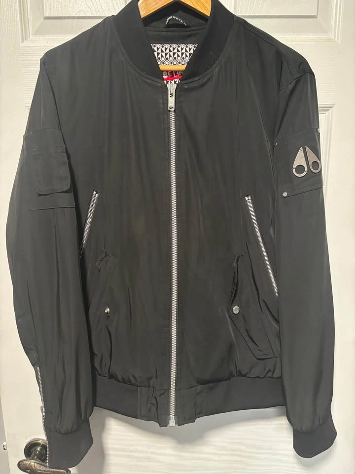 Moose Knuckles Jacket – Men’s Medium – Excellent Condition – Aut - photo 2