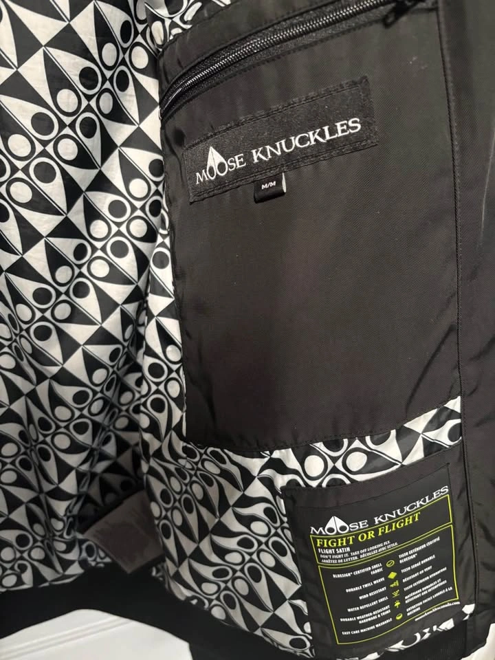 Moose Knuckles Jacket – Men’s Medium – Excellent Condition – Aut - photo 3