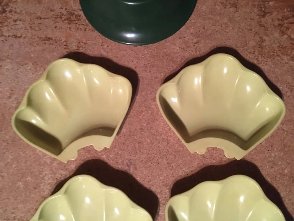Vintage Lazy Susan - 2 Tone Green, 5 Pieces, Plastic Seashell - photo 4