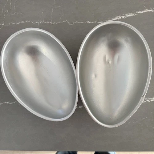 Vintage 1976 Wilton Easter Egg Cake Pan w Insert
