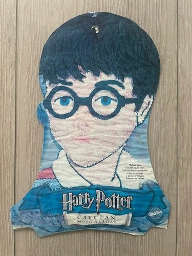 Wilton 2001 Harry Potter Cake Pan #2105-5000 w/ Instructions & I