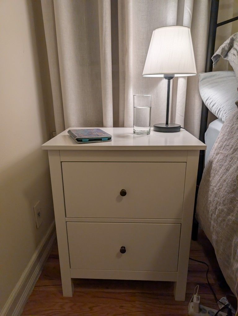 White Nightstand (1)