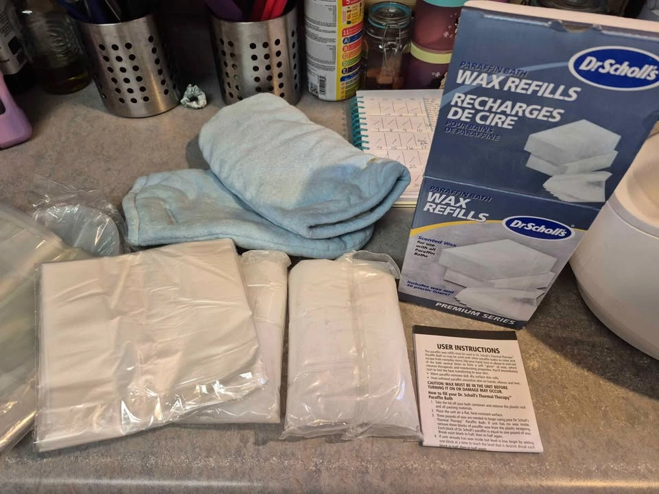 Remington Parrafin Wax Spa with Lots of NEW Refill Wax - photo 2