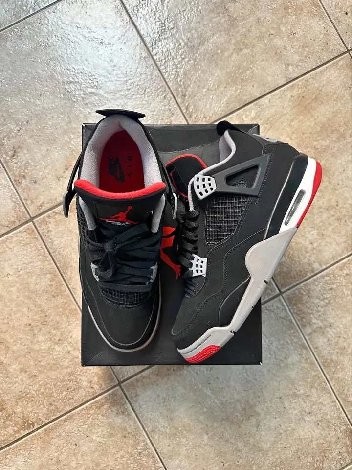 Jordan Retro 4 Bred 2019 VNDS Sz 11.5 thumbnail