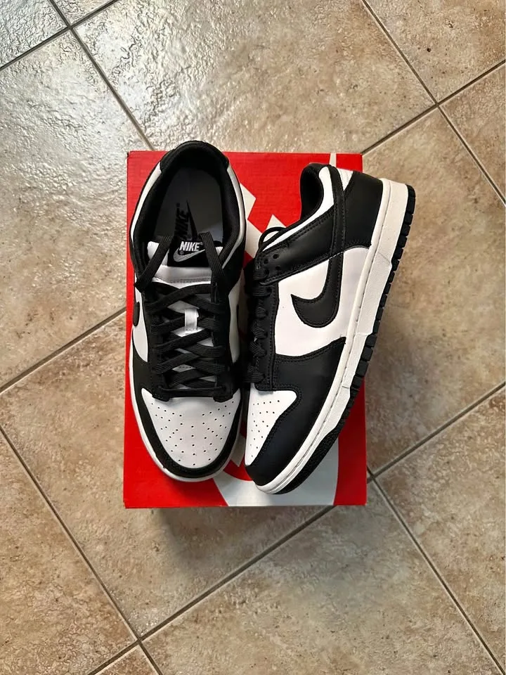 Nike Dunk Low Panda DS thumbnail