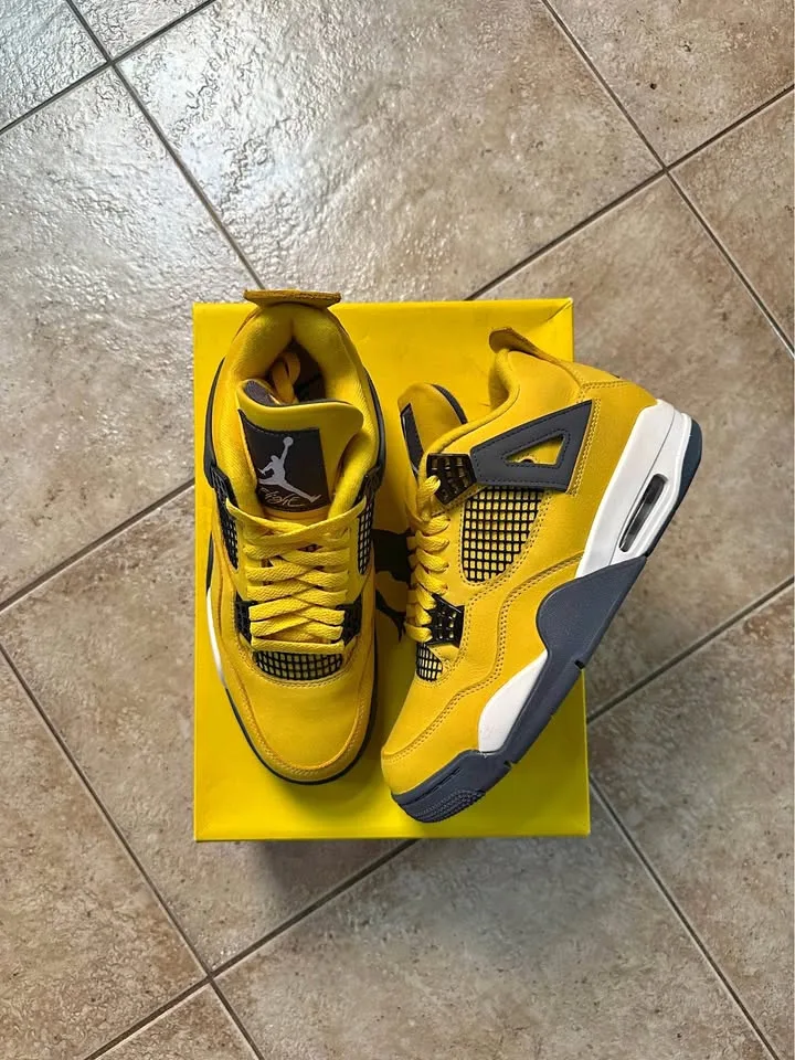 Jordan Retro 4 Lightning DS thumbnail
