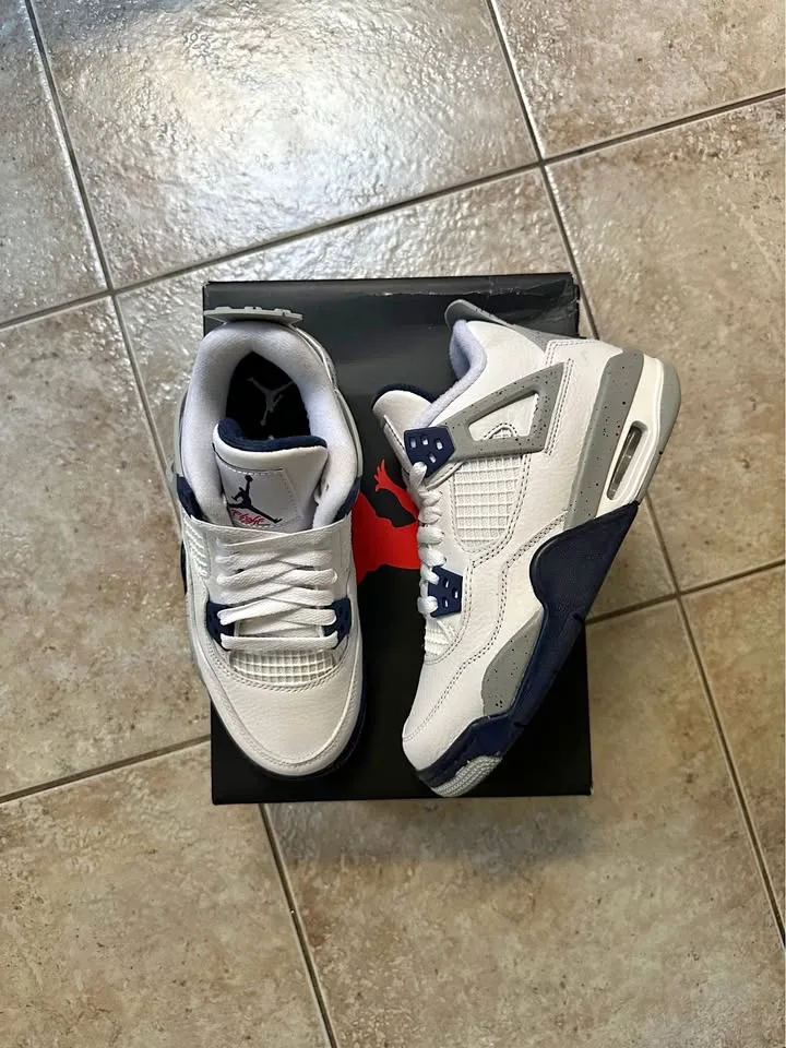 Jordan Retro 4 Midnight Navy GS thumbnail
