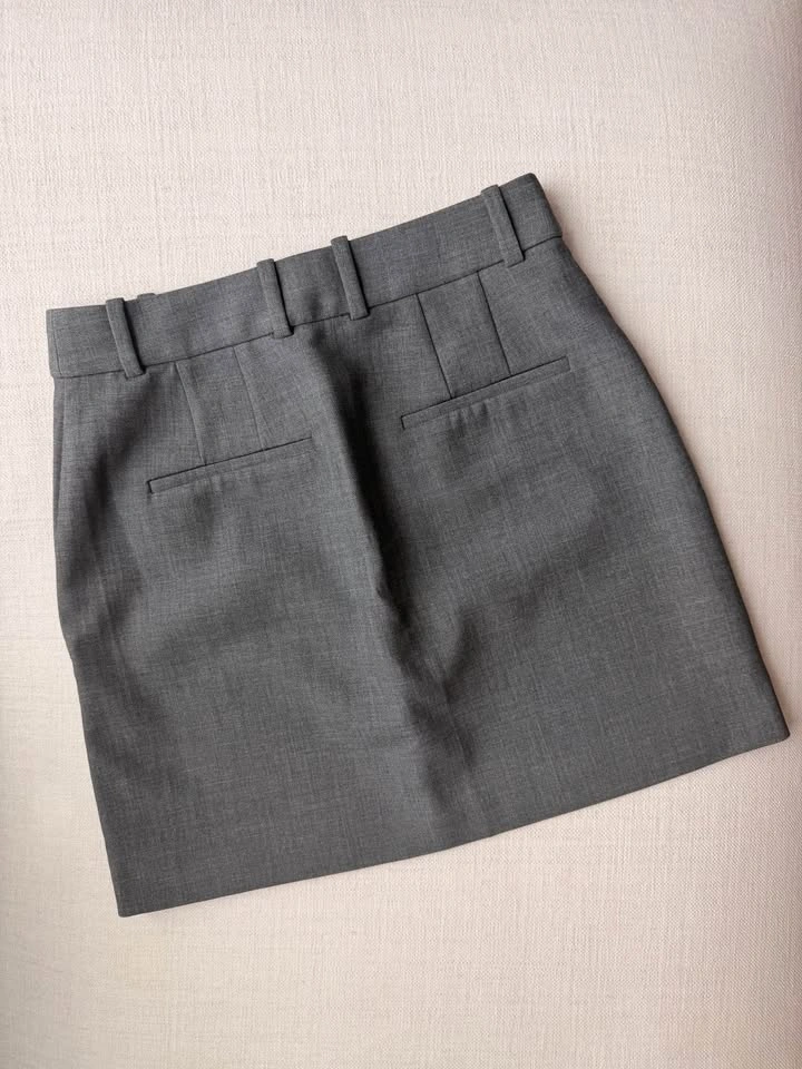 Aritzia Chisel Skirt Size 0 - photo 2