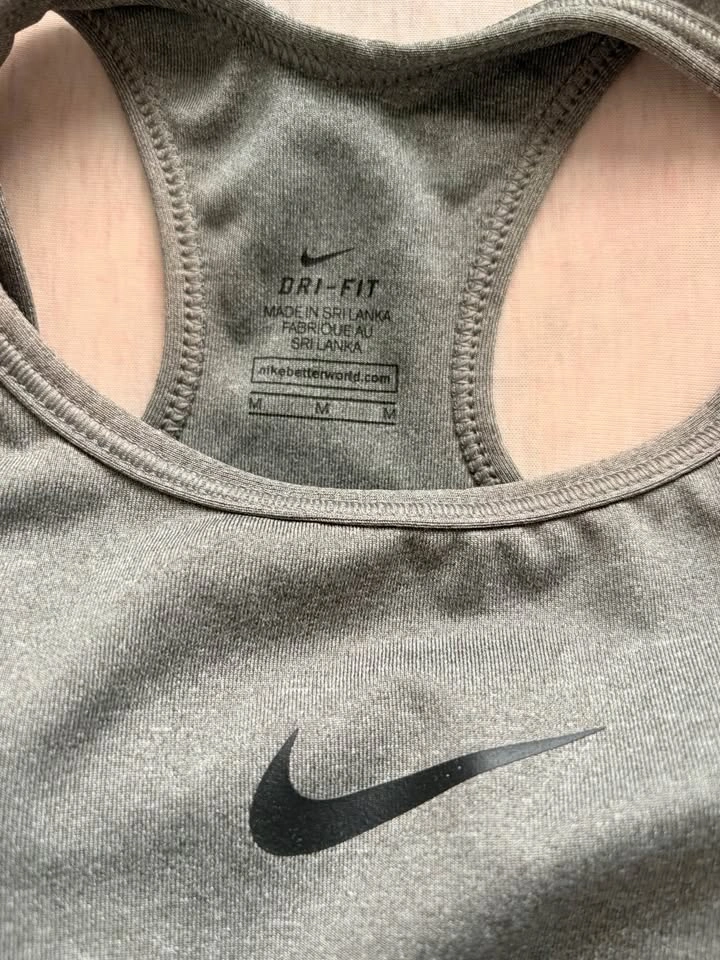 Women’s Nike sports bra Medium - photo 3