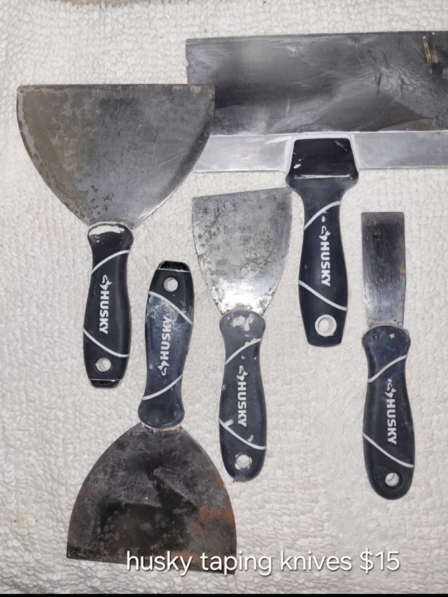 Husky Taping Knives