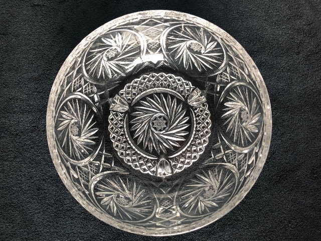 Pinwheel Crystal Footed Bowl, 2 available (Brampton) - photo 2