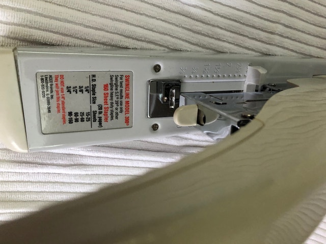 Swingline Model 390 Heavy Duty Stapler + Staples (Brampton) - photo 5