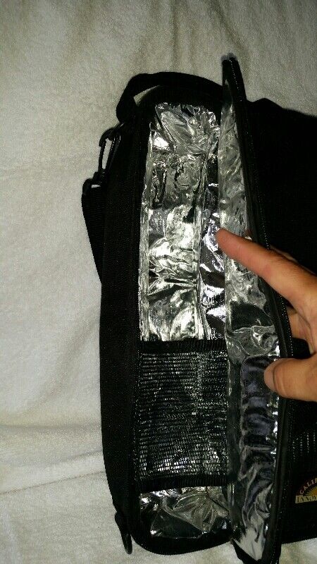 Wine/Beverage Cooler Carrying Case with Accessories - photo 4