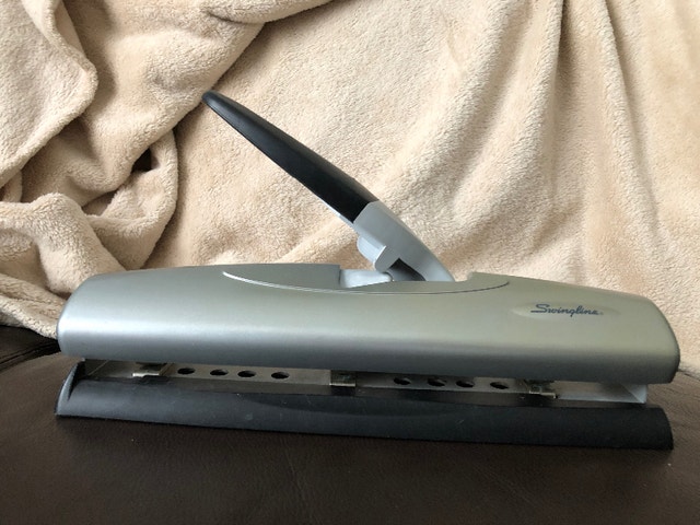 Swingline Heavy Duty 3 Hole Punch (Brampton)