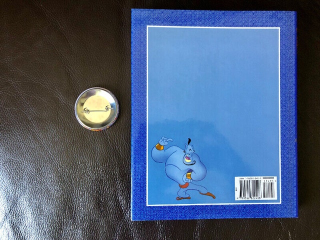 Vintage 1992 Disney’s Aladdin Book + Pin - photo 2