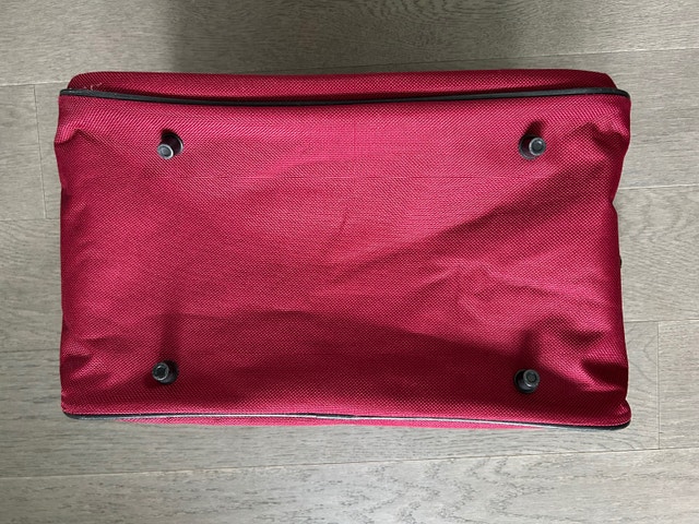 Cambridge Travel Bag, never used (Brampton) - photo 3