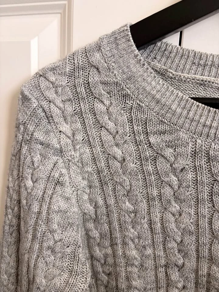 H&M Basic Grey Sweater size Small Womens - photo 2