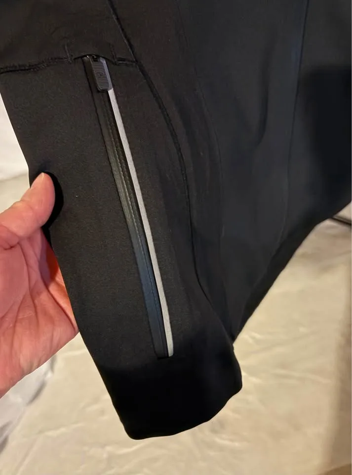 Lululemon Cross Chill Jacket - Second Release image indicator(6)