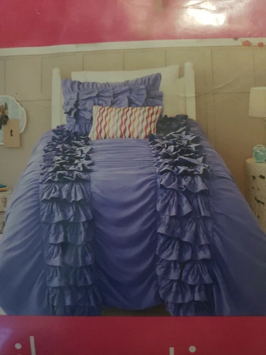 New Xhilaration 2 pcs Twin / XL Twin Ruffle Comforter Set - Lave