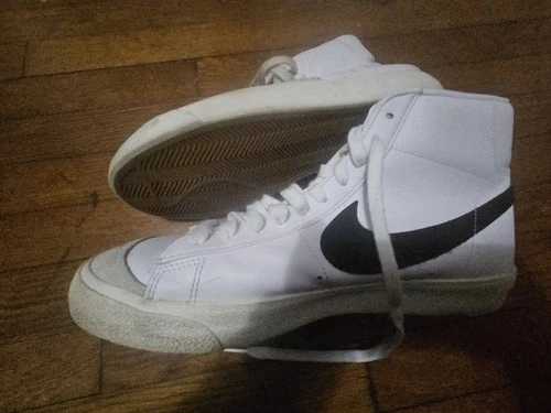 Nike Blazer Mid 77 Vintage 10.5 White Black Size 10 1/2 2019