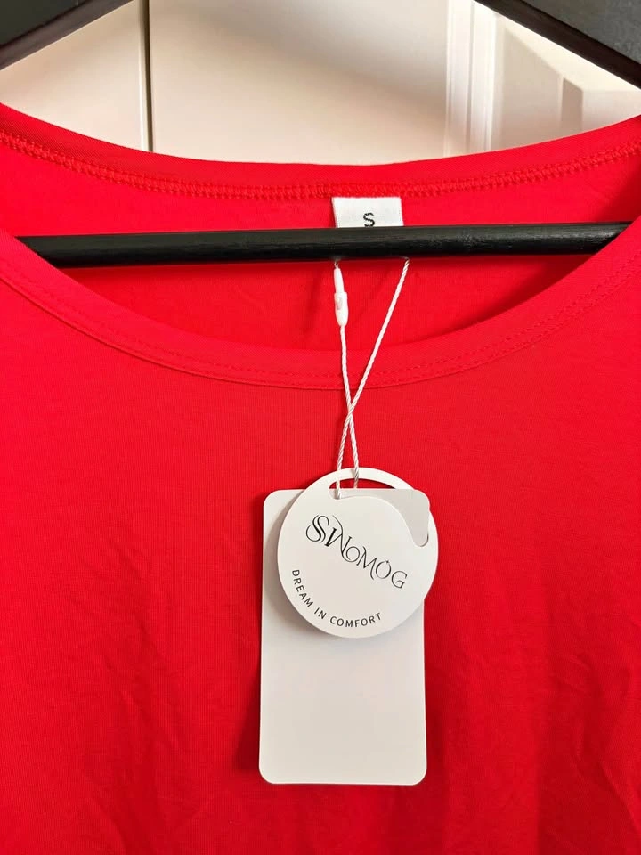 NWT Red Longsleeve Women's Soft Shirt