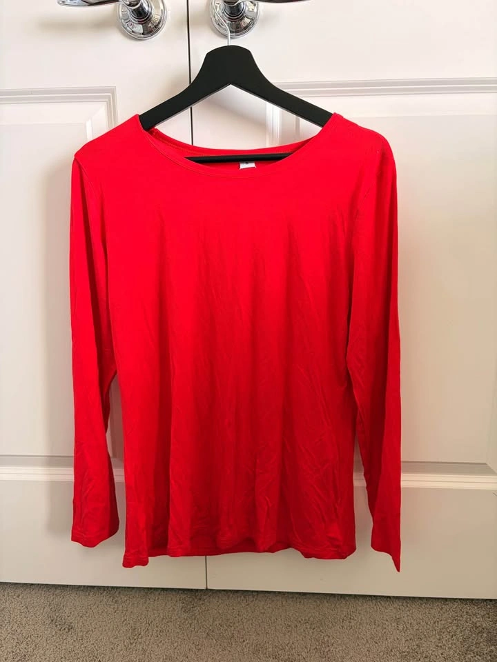 NWT Red Longsleeve Women's Soft Shirt - photo 2