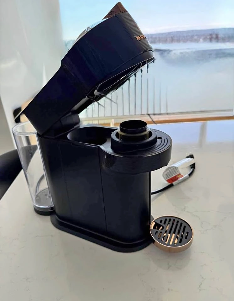 Nespresso Machine - Vertuo Next Premium model
