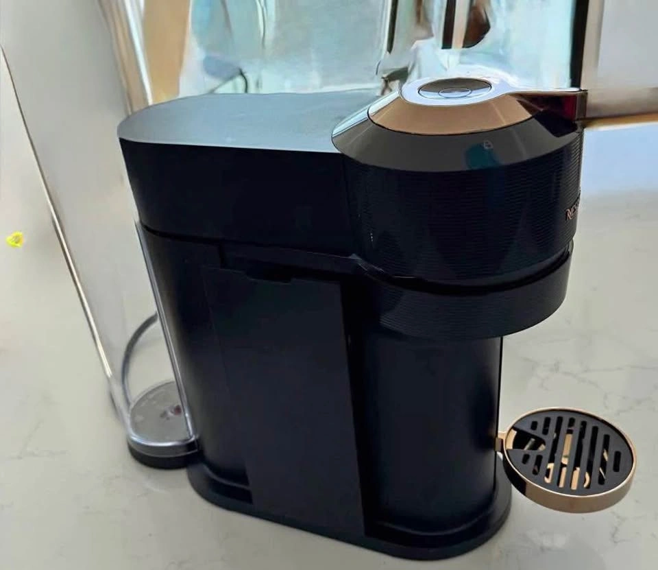 Nespresso Machine - Vertuo Next Premium model - photo 2