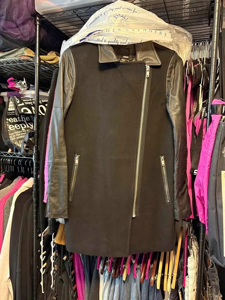 Aritzia Wilfred Free Fei Coat - Size Small thumbnail