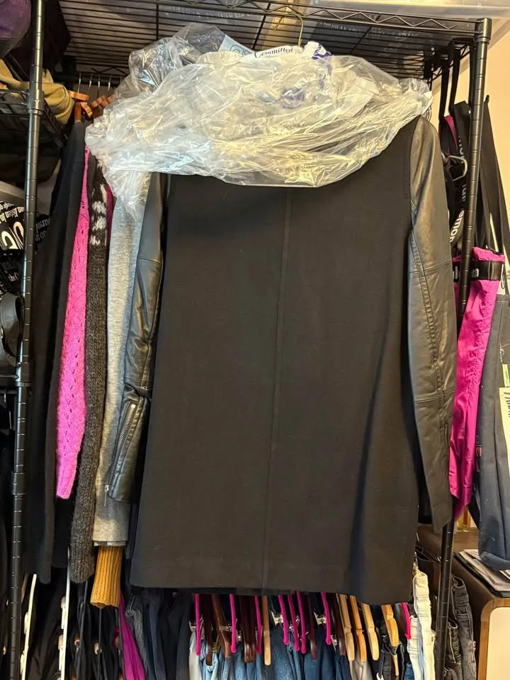 Aritzia Wilfred Free Fei Wool/Leather Coat- Size Small image indicator(7)