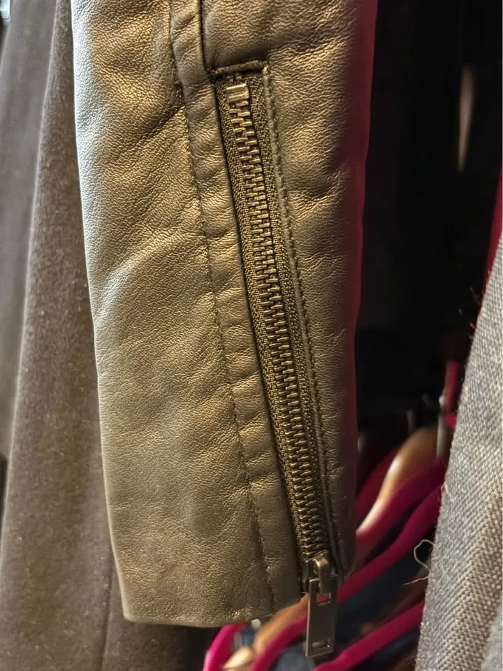 Aritzia Wilfred Free Fei Wool/Leather Coat- Size Small image indicator(8)