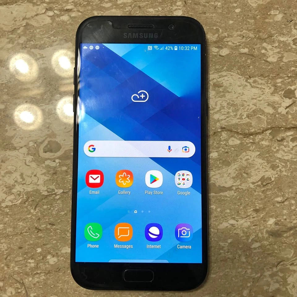 SAMSUNG A5 2017 UNLOCKED Phone