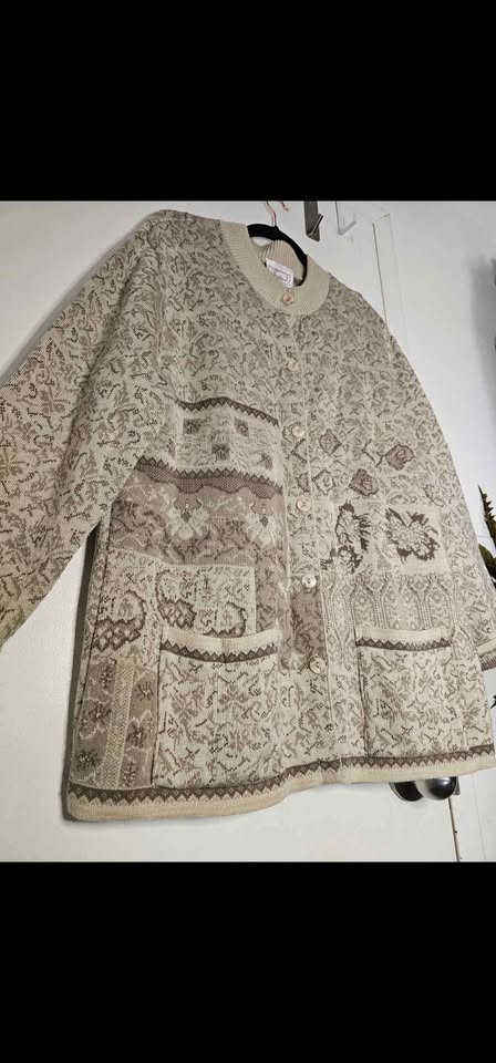 Size Large Vintage Minimalist Cardigan Sweater - photo 3